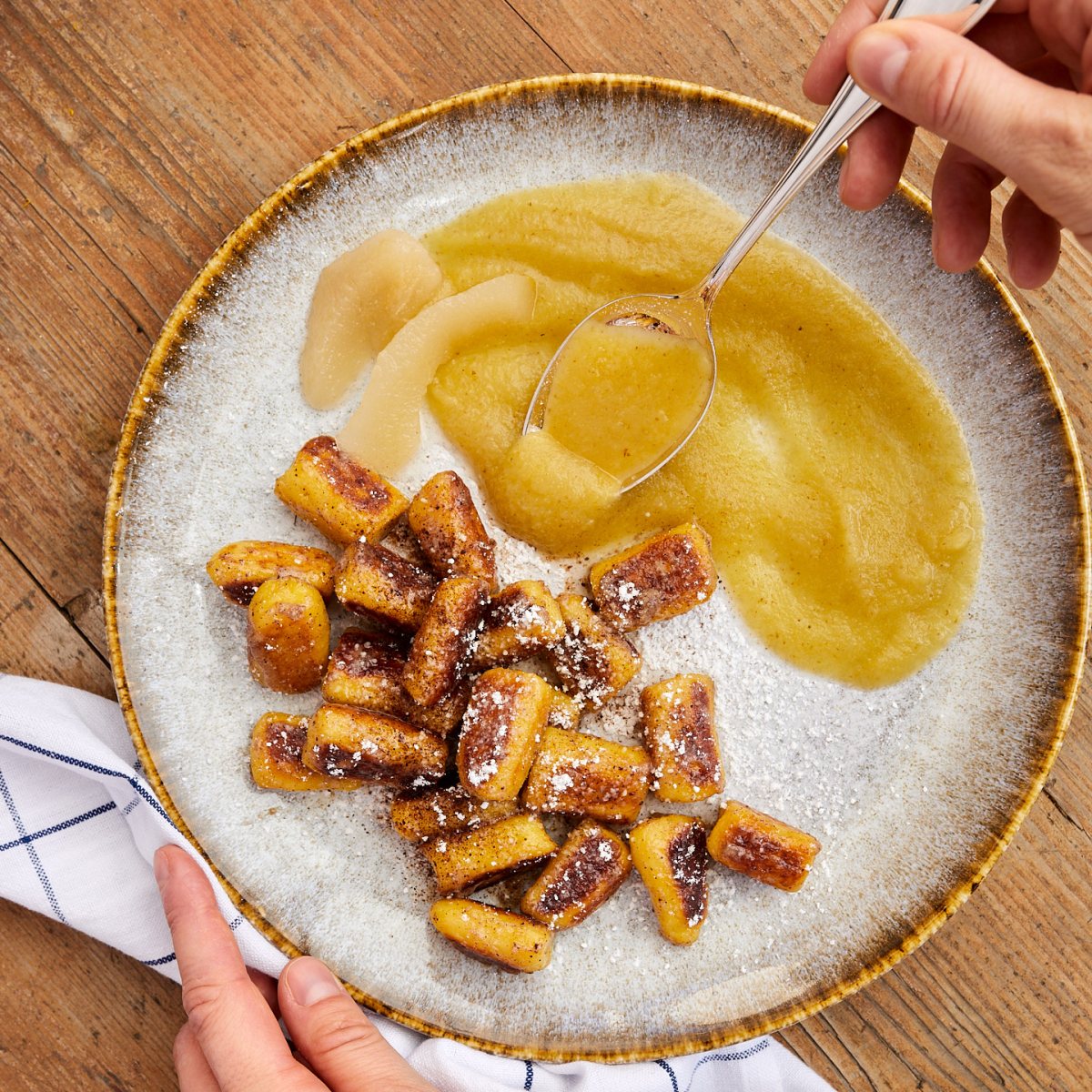 Daumnidai (Kartoffelnudeln)